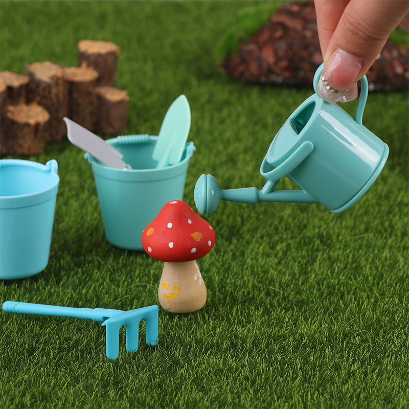 1:12 Dollhouse Miniature Water - Gardening Tools Watering Can 评论和价格